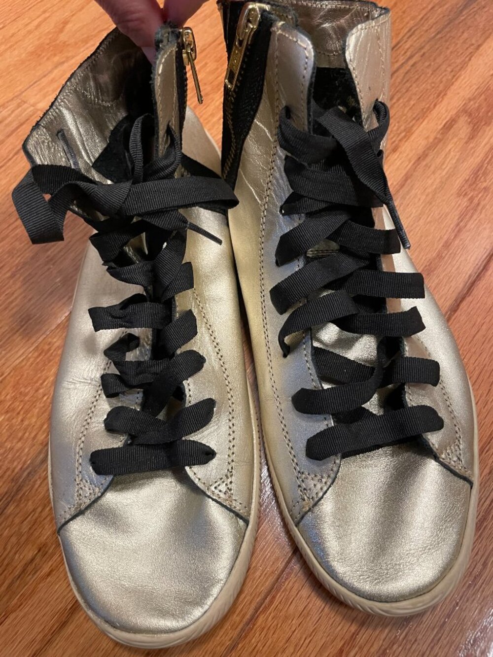 Osklen Arpoador Soft Metallic Gold Leather High Tops Size 9 Brazil BR 38